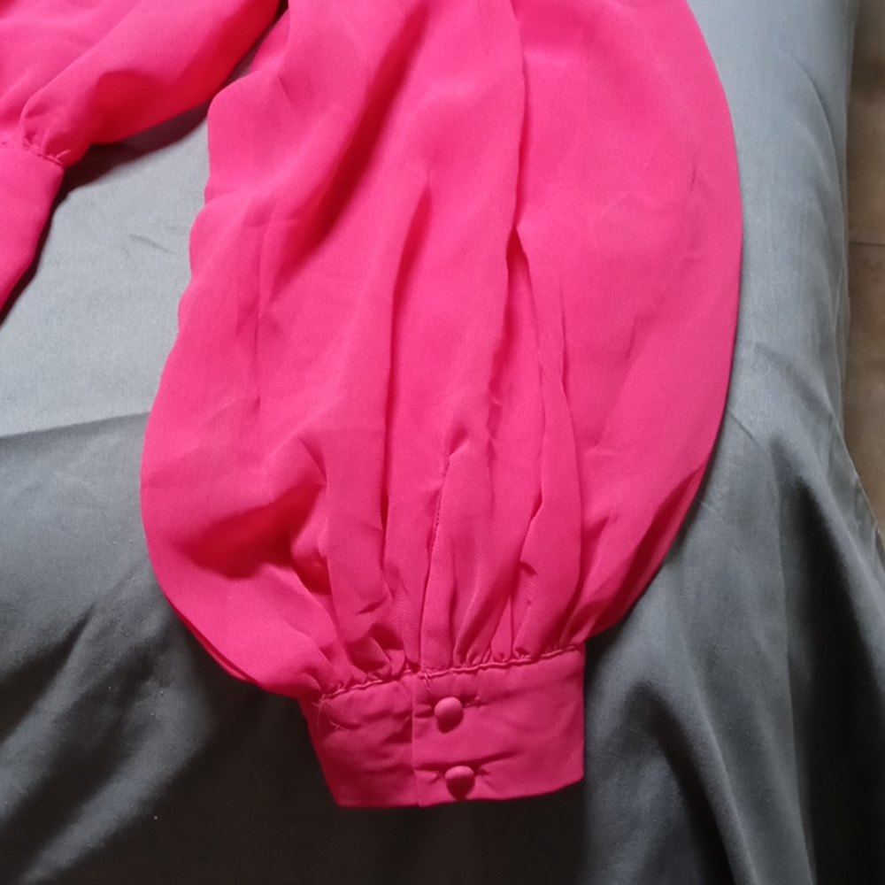 Blouses - Picture 4 of 4